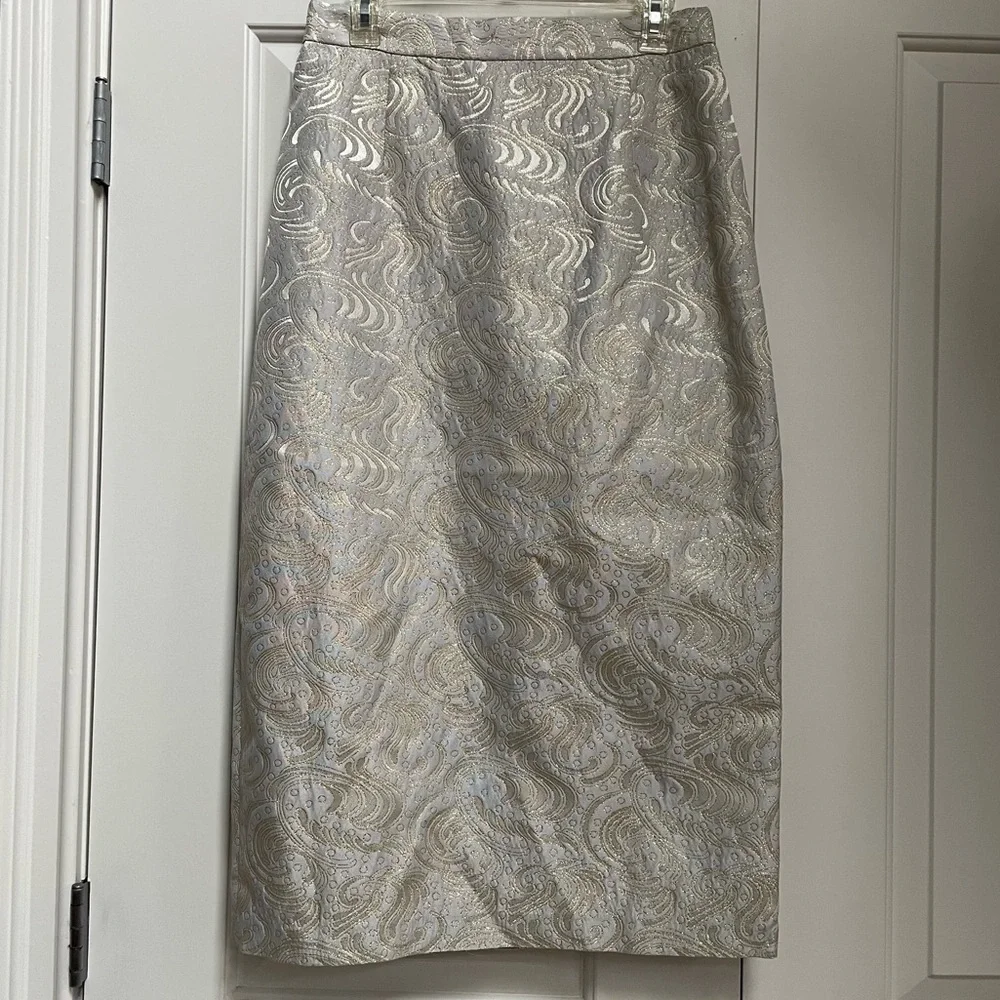 Stella Louise KB Vintage New Without Tag Silver Gold White Brocade Midi Skirt